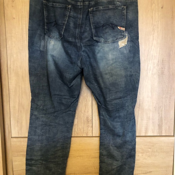 Parasuco Distressed Blue Jeans - Picture 2 of 5
